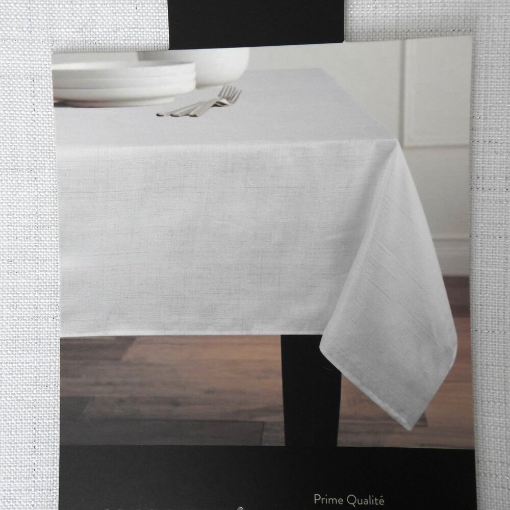 NWT Oblong Polyester Tablecloth White Silver Thread Deluxe 84" Any Occasion